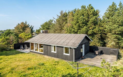 Swenki - 700M from the Sea: Dak, Huis, Huis, Verblijf, Deur, Siding, Dek, Veranda, Plank, Hardwood