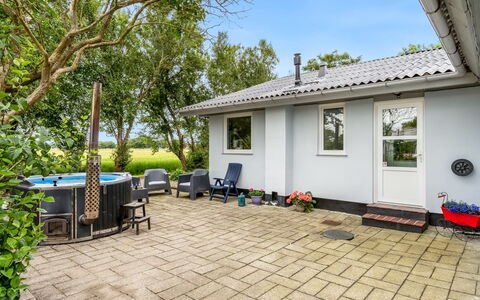 Elara - 300M from the Sea: Gras, Grasland, Landschap, Ecoregio, Plain, Plantengemeenschap, Land Lot, Buitenmeubels, Prairie, Shrubland