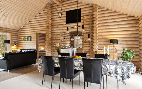Luzy - 1Km from the Sea: Meubilair, Interieur Ontwerp, Flooring, Verdieping, Plafond, Kamer, Stoel, Tafel, Appartement, Keuken En Eettafel