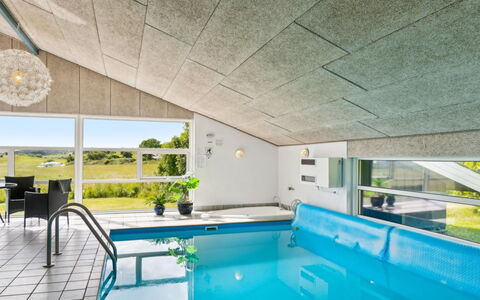 Katharine - 175M from the Sea: Hout, Huis, Veranda, Dek, Hardwood, Dak, Beits, Houten Vloer, Eco Hotel