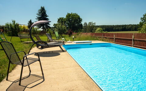 Filip: Blauw, Zwembad, Buitenmeubels, Samengesteld Materiaal, Vrije Tijd, Toevlucht, Schaduw, Tuin, Eco Hotel, Landscaping