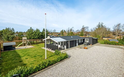 Ludvika - 300M to the Fjord: Hout, Dak, Architectuur, Huis, Huis, Verblijf, Siding, Hardwood, Helling, Landgoed