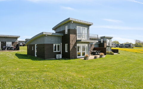 Halvor - 275M from the Sea: Dak, Huis, Huis, Verblijf, Deur, Siding, Dek, Veranda, Plank, Hardwood
