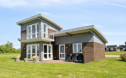 Halvor - 275M from the Sea: Dak, Huis, Huis, Verblijf, Deur, Siding, Dek, Veranda, Plank, Hardwood