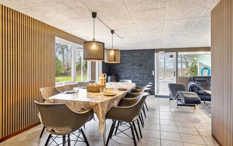 Fidelia - 400M from the Sea: Plafond, Flooring, Interieur Ontwerp, Verdieping, Samengesteld Materiaal, Meubilair, Toevlucht, Hotel, Ontwerp, Daylighting