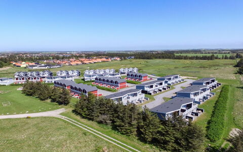 Borica - 700M from the Sea: Plafond, Flooring, Interieur Ontwerp, Verdieping, Samengesteld Materiaal, Meubilair, Toevlucht, Hotel, Ontwerp, Daylighting