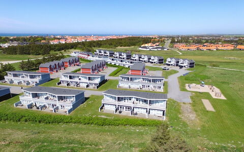 Borica - 700M from the Sea: Plafond, Flooring, Interieur Ontwerp, Verdieping, Samengesteld Materiaal, Meubilair, Toevlucht, Hotel, Ontwerp, Daylighting
