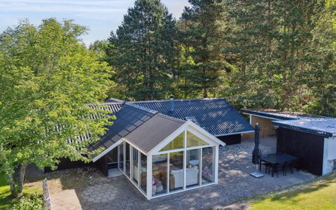 Laurens - 800M from the Sea: Dak, Huis, Huis, Verblijf, Siding, Landgoed, Oprit, Garden Gebouwen, Werf, Schuur