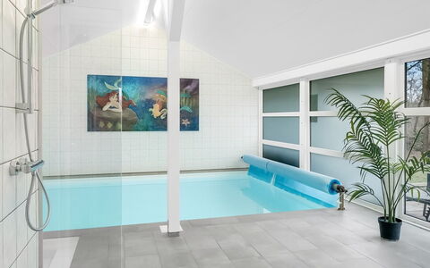 Tovi - 600M from the Sea: Meubilair, Interieur Ontwerp, Stoel, Flooring, Tafel, Toevlucht, Verdieping, Plafond, Kamer, Eco Hotel