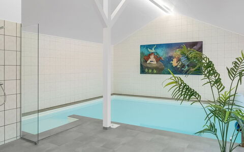 Tovi - 600M from the Sea: Meubilair, Interieur Ontwerp, Stoel, Flooring, Tafel, Toevlucht, Verdieping, Plafond, Kamer, Eco Hotel