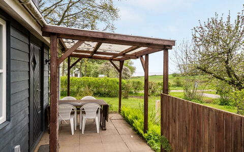 Venla - 150M from the Sea: Hout, Meubilair, Hardwood, Beits, Tuin, Dek, Buitenmeubels, Outdoor Structuur, Backyard, Buitentafel