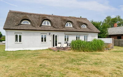 Fridgerd - 4.8Km from the Sea