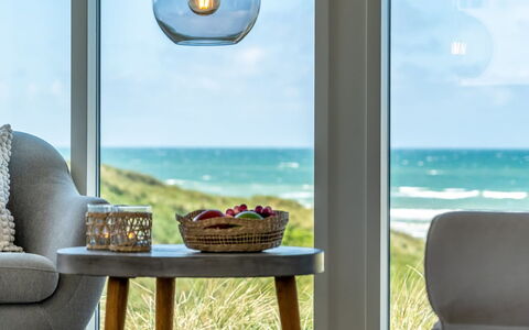 Fatlinda - 50M from the Sea: Plafond, Flooring, Interieur Ontwerp, Verdieping, Samengesteld Materiaal, Meubilair, Toevlucht, Hotel, Ontwerp, Daylighting