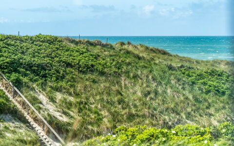 Fatlinda - 50M from the Sea: Plafond, Flooring, Interieur Ontwerp, Verdieping, Samengesteld Materiaal, Meubilair, Toevlucht, Hotel, Ontwerp, Daylighting