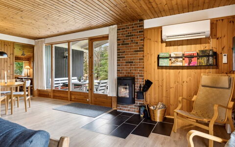 Sofja - 175M to the Fjord: Interieur Ontwerp, Meubilair, Flooring, Verdieping, Hout, Plafond, Bankstel, Woonkamer, Kamer, Houten Vloer