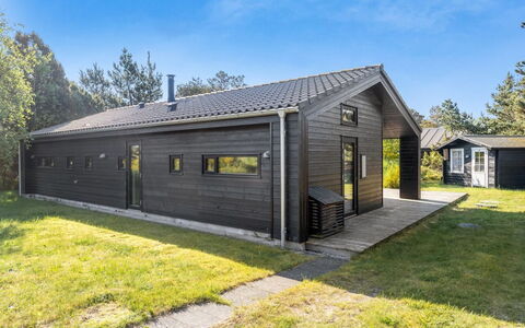 Einette - 100M from the Sea: Huis, Huis, Dak, Verblijf, Landgoed, Landscaping, Garden Gebouwen, Siding, Boerderij