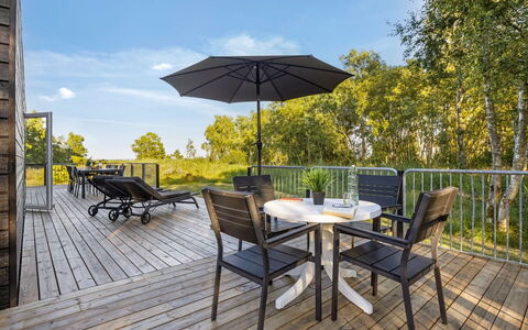 Thorbiorn - from the Sea: Dak, Huis, Huis, Verblijf, Deur, Siding, Dek, Veranda, Plank, Hardwood