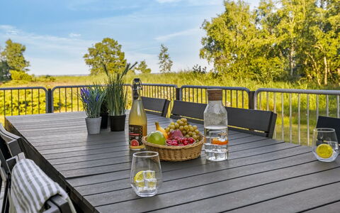 Thorbiorn - from the Sea: Dak, Huis, Huis, Verblijf, Deur, Siding, Dek, Veranda, Plank, Hardwood