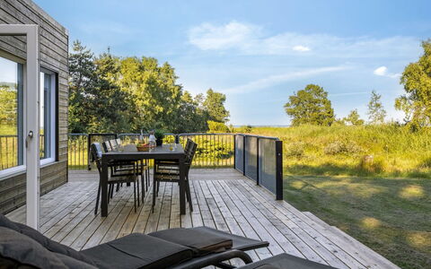 Thorbiorn - from the Sea: Dak, Huis, Huis, Verblijf, Deur, Siding, Dek, Veranda, Plank, Hardwood