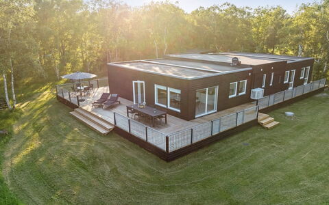 Thorbiorn - from the Sea: Dak, Huis, Huis, Verblijf, Deur, Siding, Dek, Veranda, Plank, Hardwood