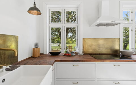 Antonina - 1.5Km from the Sea: Keuken, Flooring, Interieur Ontwerp, Countertop, Cabinetry, Toestel Van De Keuken, Loodgieterswerkinrichting, Kraan, Lichte Inrichting
