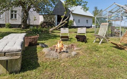 Antonina - 1.5Km from the Sea: Gras, Verblijf, Land Lot, Tuin, Landelijk Gebied, Gazon, Backyard, Boerderij, Werf, Schaduw