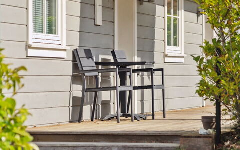 Marrit - 500M from the Sea: Meubilair, Buitenmeubels, Stoel, Veranda, Buitentafel, Deur, Siding, Schaduw, Hardwood