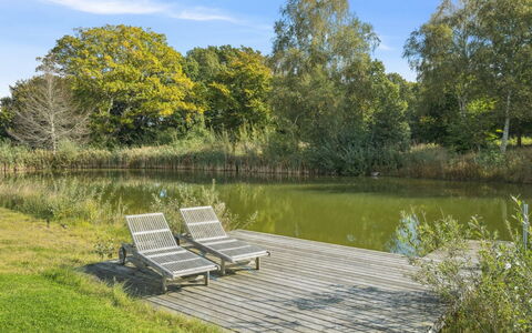 Marrit - 500M from the Sea: Water, Natuurlijk Landschap, Bank, Waterloop, Plantengemeenschap, Vijver, Tuin, Meer