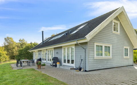 Marrit - 500M from the Sea