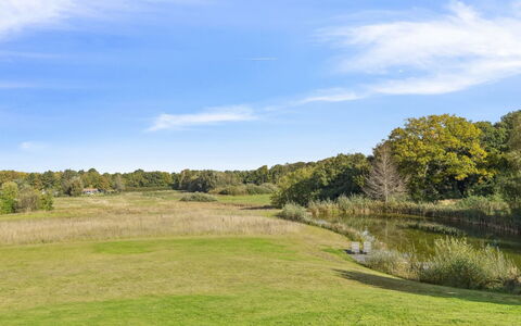 Marrit - 500M from the Sea: Huis, Huis, Deur, Dak, Verblijf, Landgoed, Tuin, Schaduw, Siding, Werf