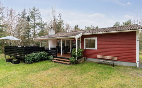 Betti - 700M from the Sea: Hout, Dak, Architectuur, Huis, Huis, Verblijf, Siding, Hardwood, Helling, Landgoed