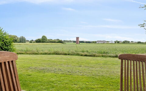 Sebine - 800M from the Sea: Dak, Huis, Huis, Verblijf, Deur, Siding, Dek, Veranda, Plank, Hardwood