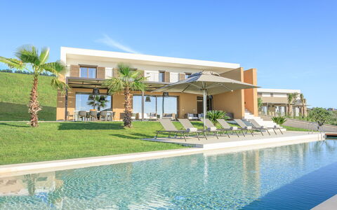 Villa Agata - Sea View | By Rocco Forte Villas: Water, Lucht, Eigendom, Gebouw, Fabriek, Azure, Interieur Ontwerp, Vrije Tijd, Boom, Huis