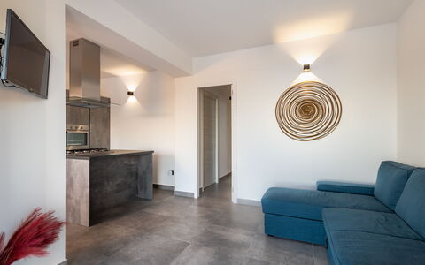 Eremita Villa Sicily: Gebouw, Hout, Verlichting, Architectuur, Woonkamer, Bankstel, Flooring, Hal, Comfort, Verdieping