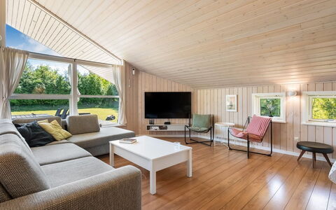 Anca - 450M from the Sea: Interieur Ontwerp, Meubilair, Flooring, Bankstel, Verdieping, Houten Vloer, Hout, Plafond, Woonkamer, Kamer