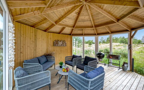 Lieselotte - 2.7Km from the Sea: Hout, Dak, Architectuur, Huis, Huis, Verblijf, Siding, Hardwood, Helling, Landgoed