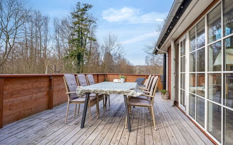 Preben - 50M from the Sea: Hout, Dak, Architectuur, Huis, Huis, Verblijf, Siding, Hardwood, Helling, Landgoed