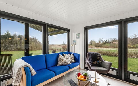 Jule - 1.3Km to the Fjord: Interieur Ontwerp, Meubilair, Woonkamer, Plafond, Bankstel, Hardwood, Beits, Stoel, Ontwerp