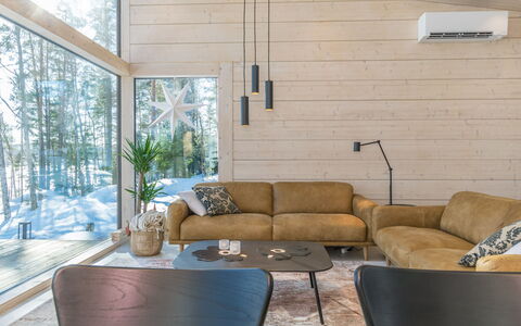 Villa Luoto: Meubilair, Flooring, Bankstel, Hout, Interieur Ontwerp, Verdieping, Woonkamer, Plafond, Lichte Inrichting, Huis