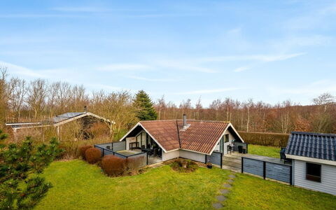 Tjana - 6Km from the Sea: Gras, Grasland, Landschap, Ecoregio, Plain, Plantengemeenschap, Land Lot, Buitenmeubels, Prairie, Shrubland