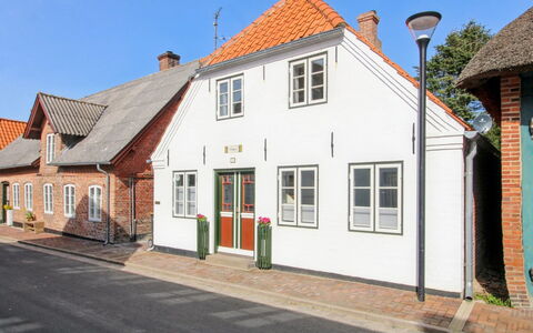 Odeta - 25Km from the Sea: Gras, Grasland, Landschap, Ecoregio, Plain, Plantengemeenschap, Land Lot, Buitenmeubels, Prairie, Shrubland
