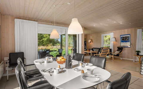 Dix - 900M from the Sea: Dak, Huis, Huis, Verblijf, Deur, Siding, Dek, Veranda, Plank, Hardwood