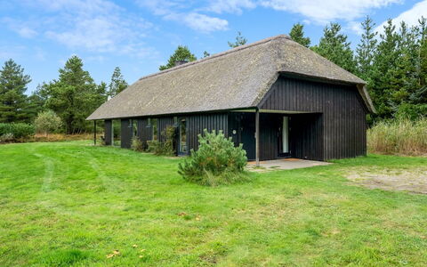 Dix - 900M from the Sea: Dak, Huis, Huis, Verblijf, Deur, Siding, Dek, Veranda, Plank, Hardwood
