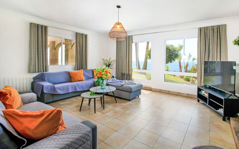 Atardecer: Meubilair, Huis, Appartement, Toevlucht, Bankstel, Stoel, Woonkamer, Schaduw, Hotel