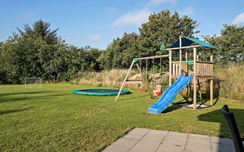 Talida - 12Km from the Sea: Dak, Huis, Land Lot, Huis, Verblijf, Landgoed, Garden Gebouwen, Schaduw, Blokhut, Landscaping