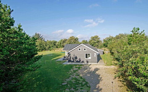 Talida - 12Km from the Sea: Dak, Huis, Land Lot, Huis, Verblijf, Landgoed, Garden Gebouwen, Schaduw, Blokhut, Landscaping