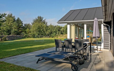 Talida - 12Km from the Sea: Dak, Huis, Land Lot, Huis, Verblijf, Landgoed, Garden Gebouwen, Schaduw, Blokhut, Landscaping