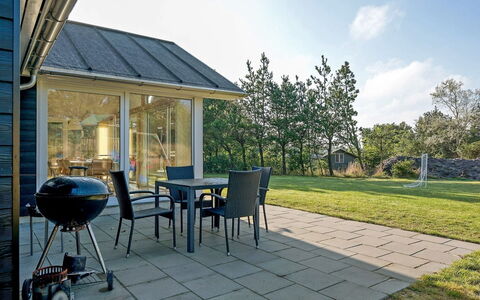 Talida - 12Km from the Sea: Dak, Huis, Land Lot, Huis, Verblijf, Landgoed, Garden Gebouwen, Schaduw, Blokhut, Landscaping