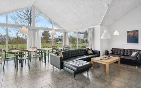 Sada - 12Km from the Sea: Huis, Huis, Dak, Woongebied, Verblijf, Landgoed, Boerderij, Gazon, Landscaping, Siding