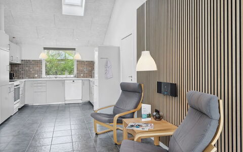 Sada - 12Km from the Sea: Huis, Huis, Dak, Woongebied, Verblijf, Landgoed, Boerderij, Gazon, Landscaping, Siding